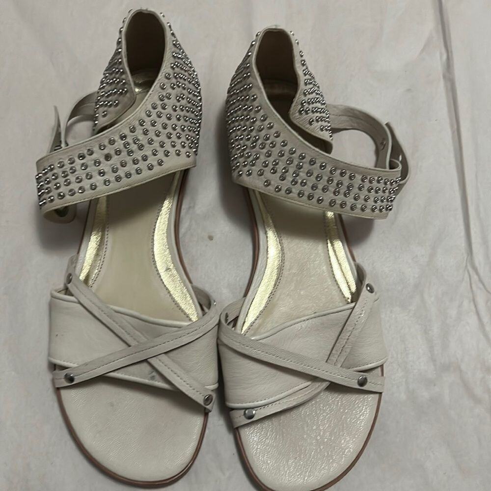 BE & D STUDDED SANDALS SIZE 40‎
